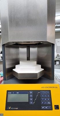 Sinterofen für Zirkonkronen im Praxislabor